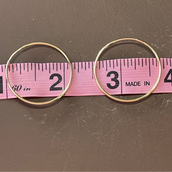 14k gold filled medium hoops. 1 1/8” diameter - Picture 5 of 5